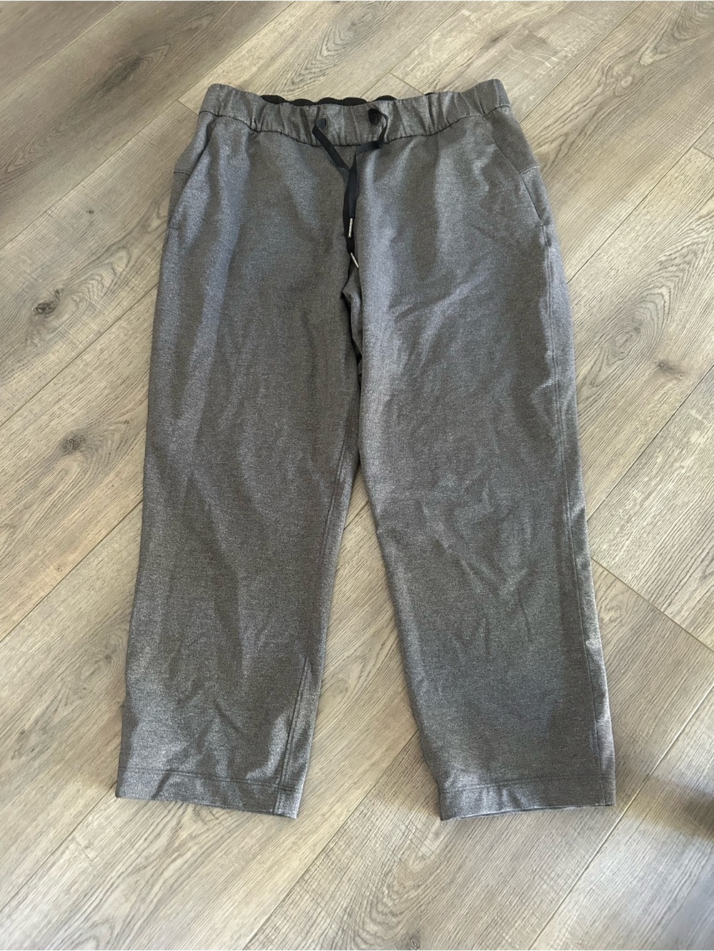 Lululemon Althetica Cropped Wide Leg Joggers